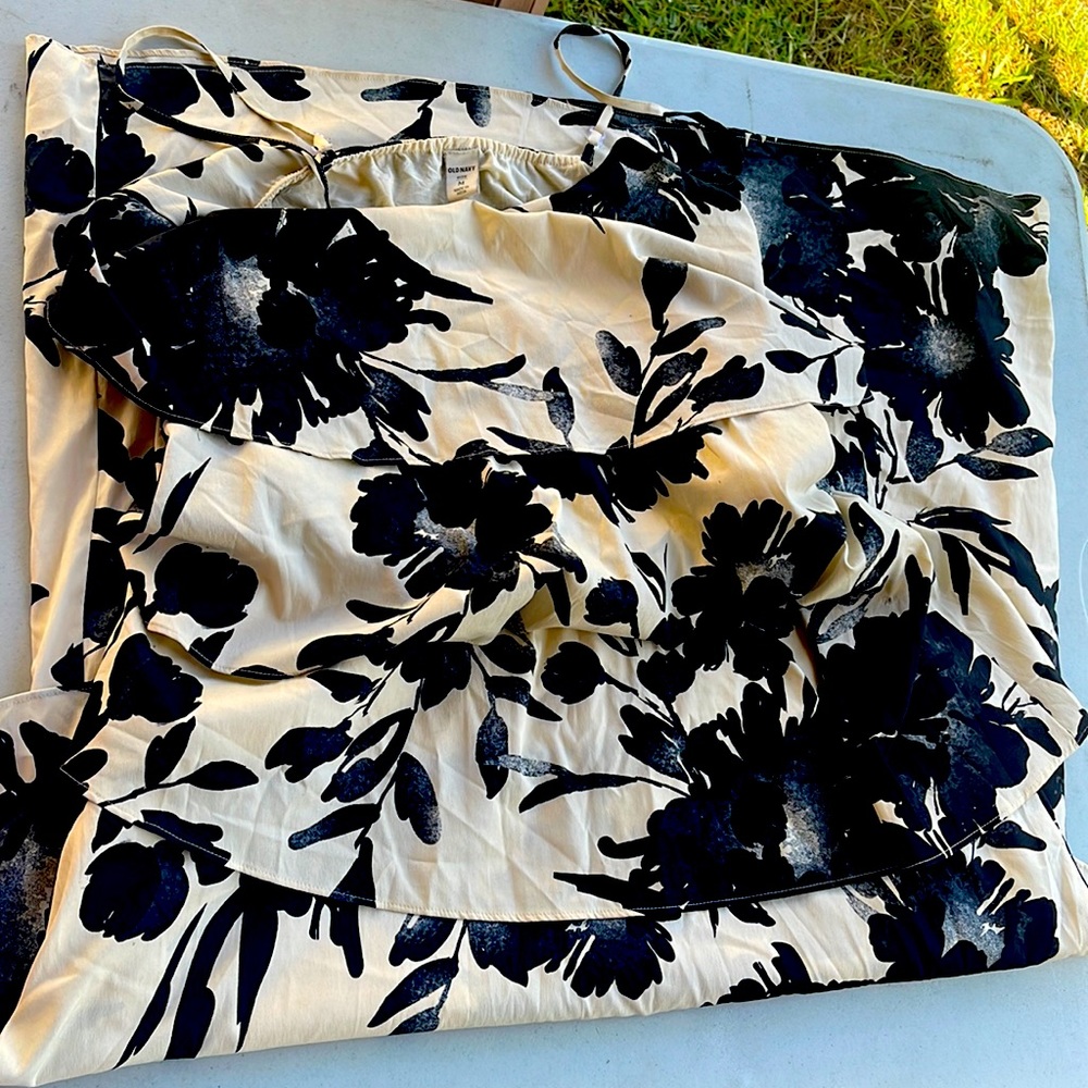Medium Old Navy Maxi Dress